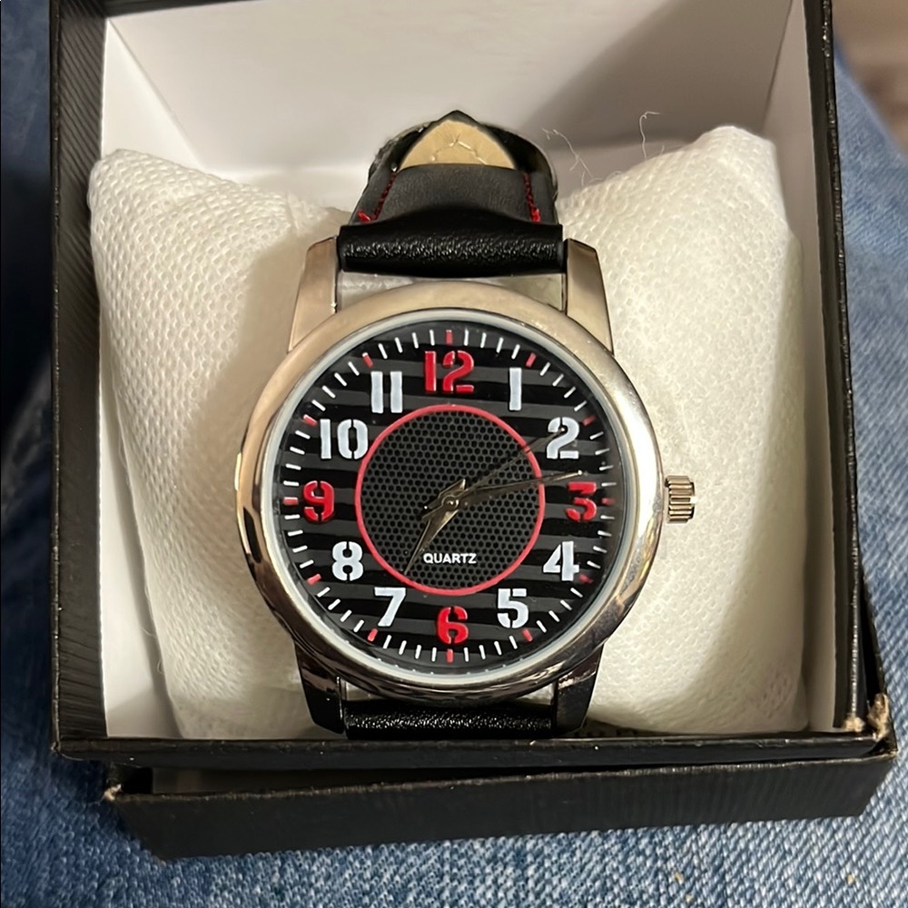 Black and Red numbers , Men's quartz in box. New